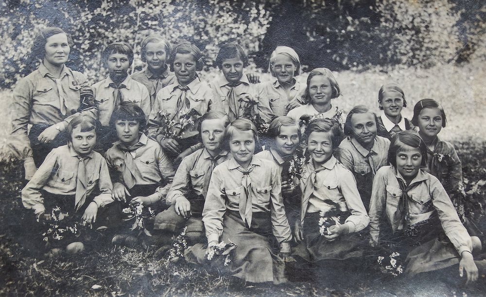 Sünnipäevad – Kodutütred Eesti ajal